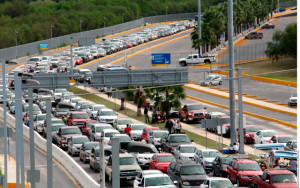 autos-fila-puente-internacional-reynsoa