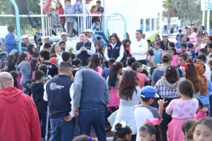 SBS-069-2017.-Celebra Gobierno de Tamaulipas Navidad con vecinos de Reynosa. (4)