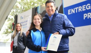 TAM-009-2018.-Entrega-el-Gobernador-becas-para-escuelas-públicas-de-los-programas-Propósito-y-Virtud1-850x500