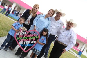 TAM-032-2018.-Familias-de-San-Fernando-reciben-apoyos-de-programas-sociales-del-Gobierno-y-DIF4