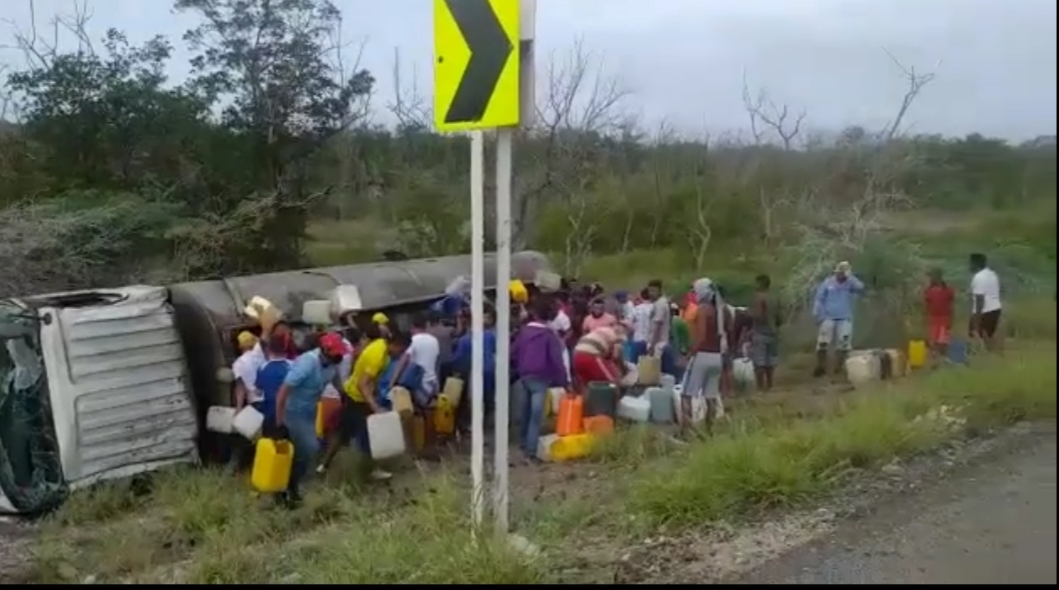 7 muertos y 40 heridos; tras rapiña de gasolina