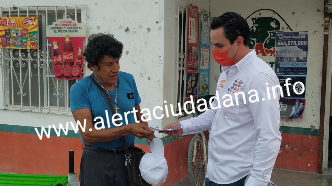 Respaldan vecinos de la Arcoíris a Mario Quintero