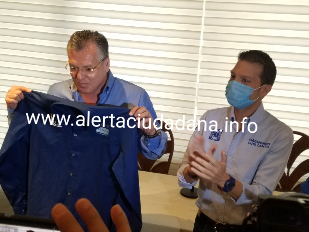 Rigo Ramos se pone la camiseta con ‘Chuma’