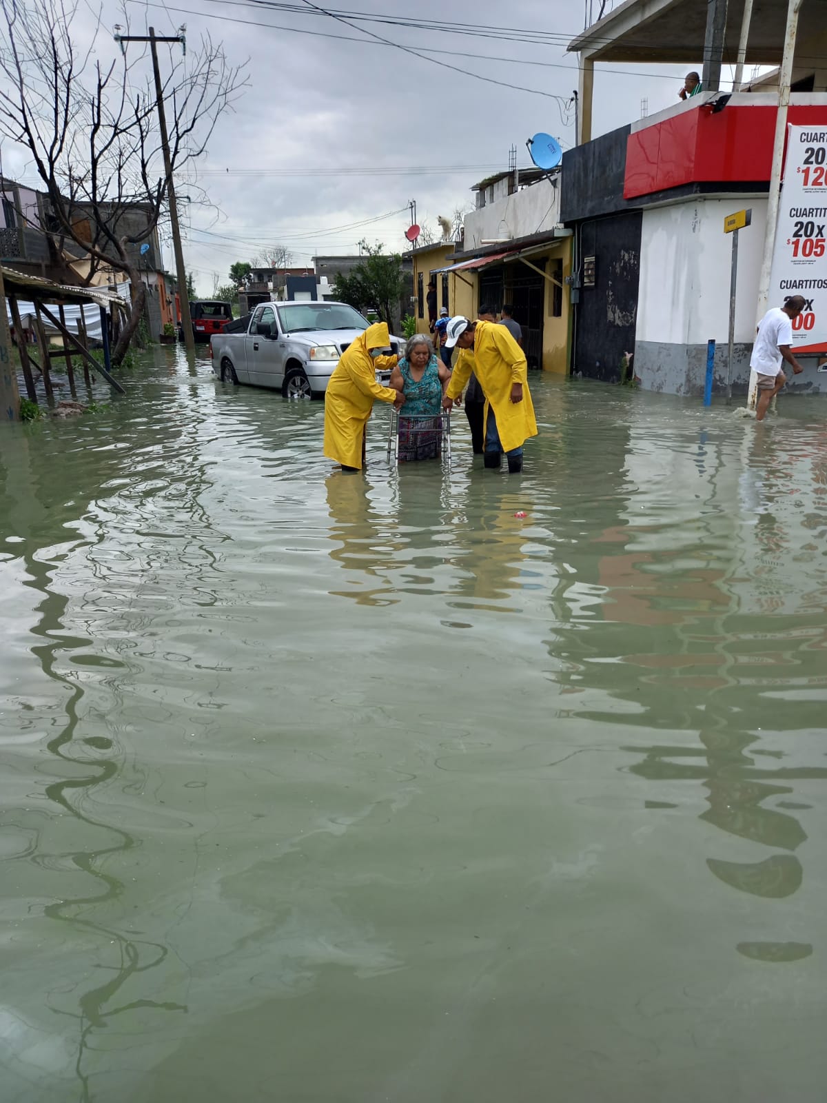 Coordina Alcaldesa Maki Ortiz dependencias municipales para apoyar a reynosenses
