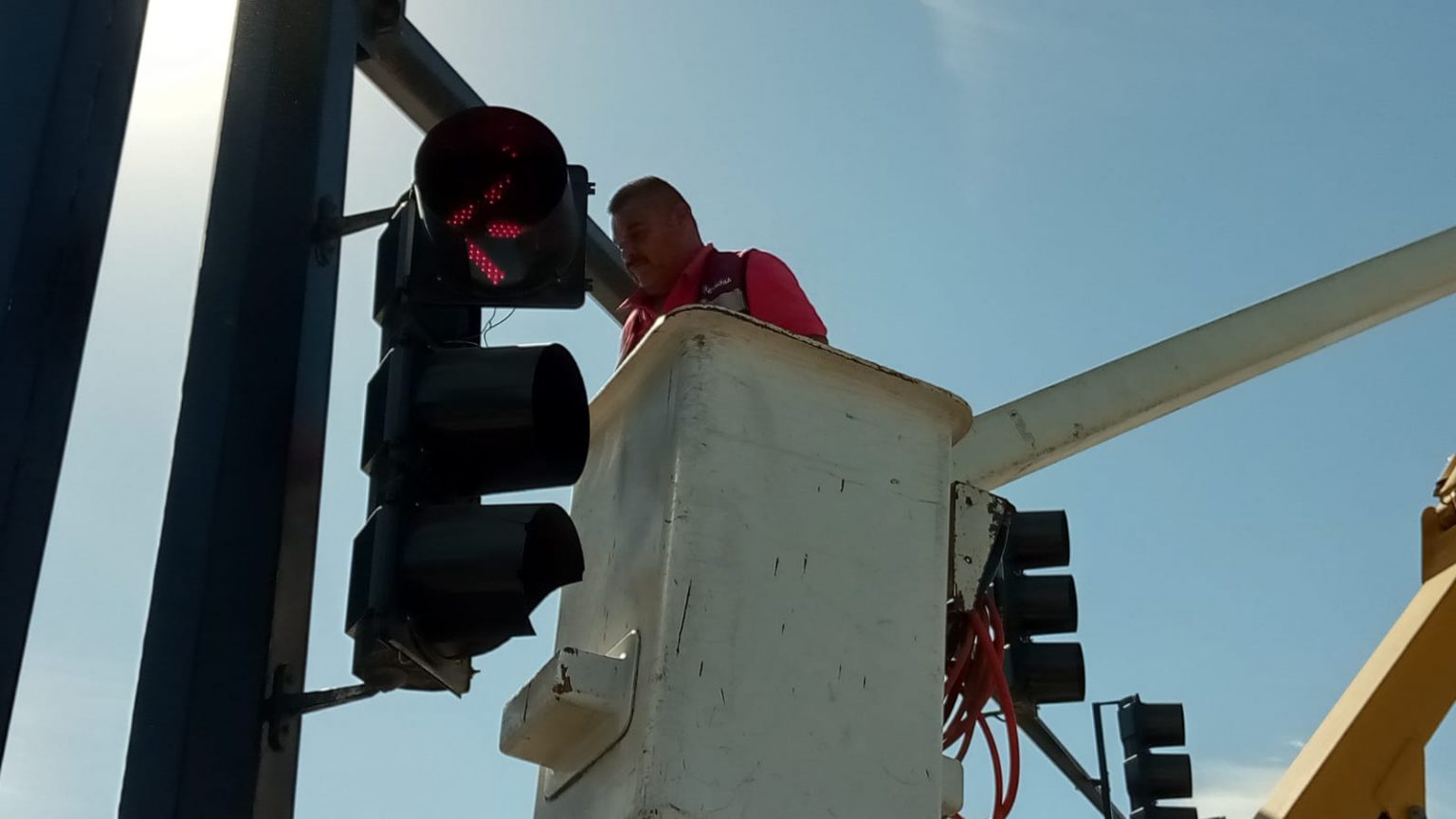 Reparó Gobierno de Reynosa semáforo de la carretera Monterrey-Matamoros