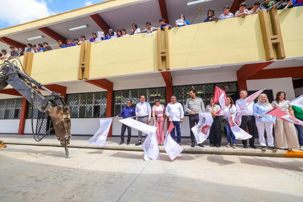 Nueva techumbre escolar es compromiso de Carlos Peña Ortiz con la educación