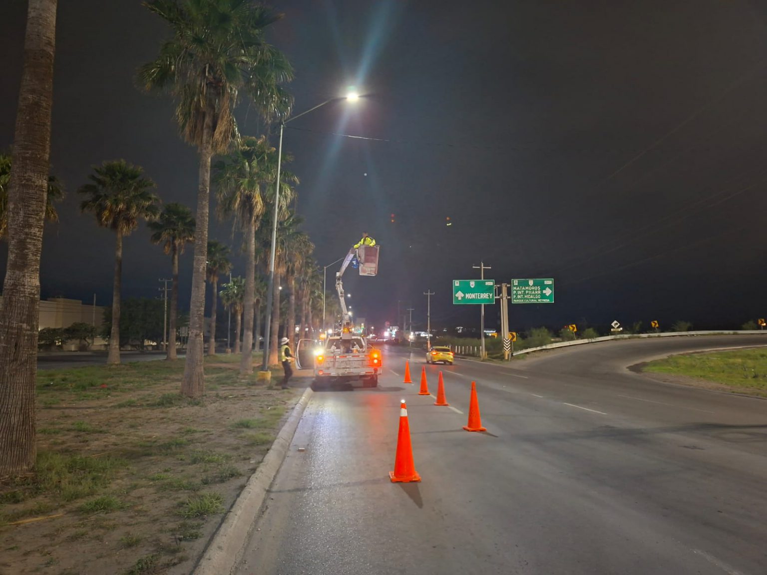Trabajo nocturno mejora infraestructura y evita congestiomamiento vehicular